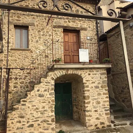 A Casa Da Titta بيت ضيافة San Martino d'Agri